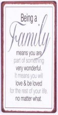 Magneet: Being a family means you are... EM5668