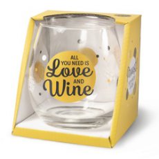 Proost glas All you need is love